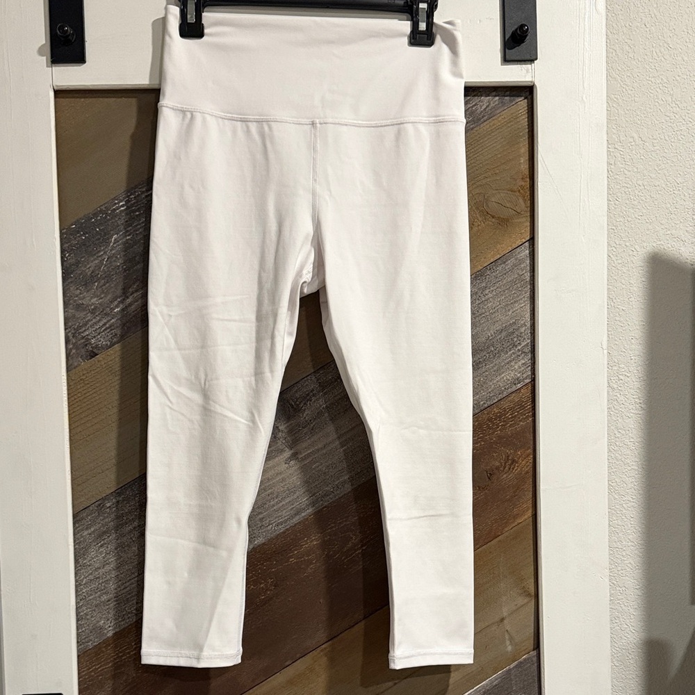 Athleta Elation Capri Legging